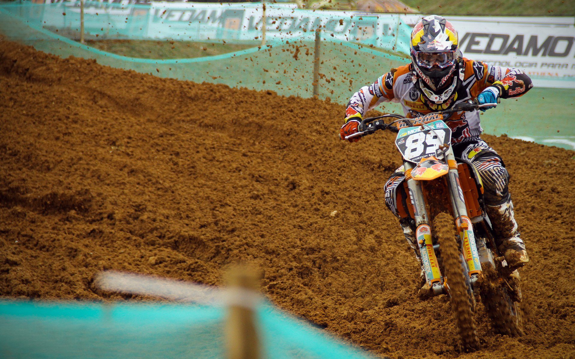 Jiuyou-“未来速度，新能源激发新奇迹”——绿色引擎点燃激情赛场，绿色新能源大赛题目