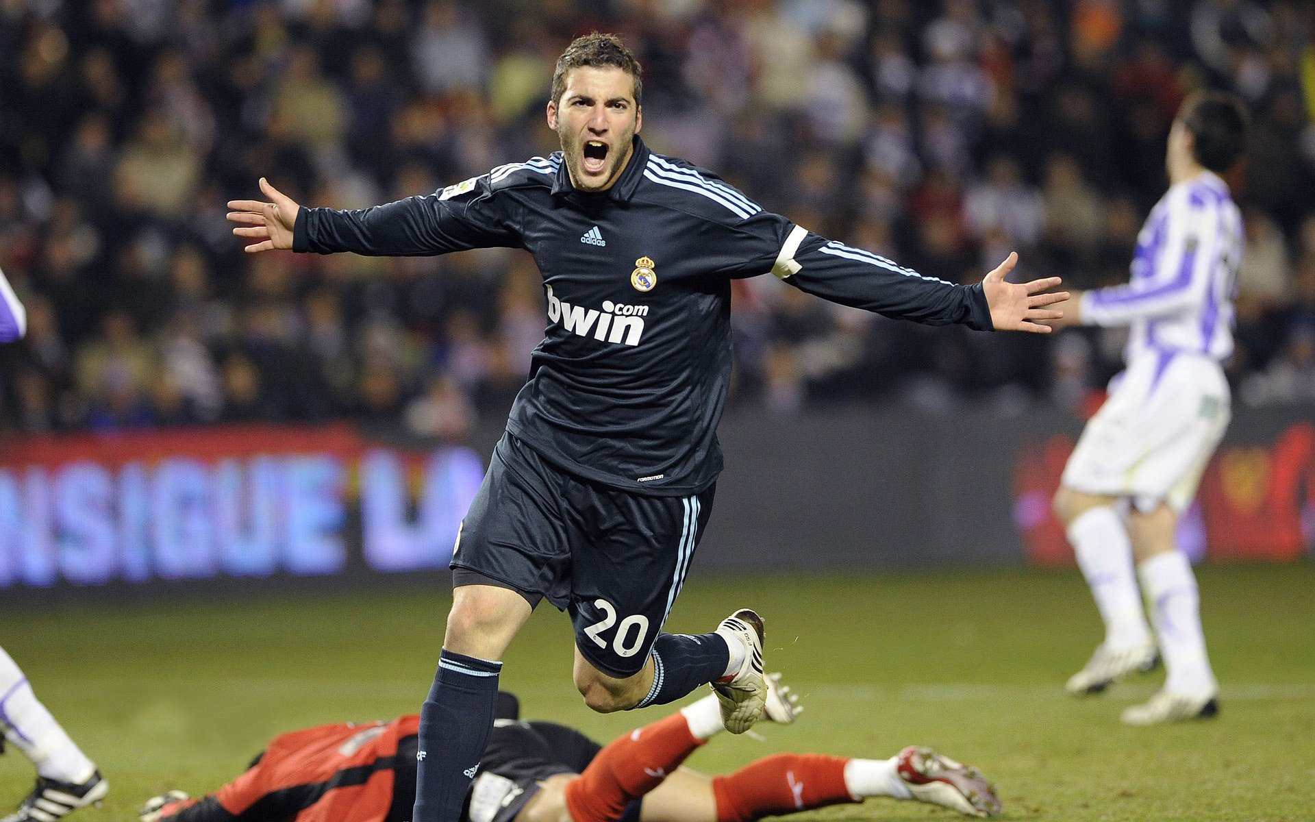 九游APP官网-球迷文化持续创新，打造多样化的线上线下体验场景，足球线上活动